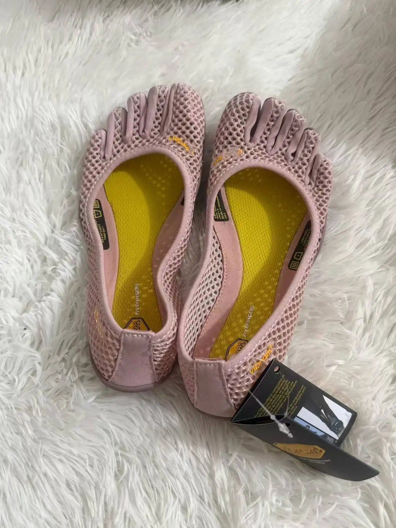 Vibram Five Finger Toe Shoes – Pink Petal | Groundedbae