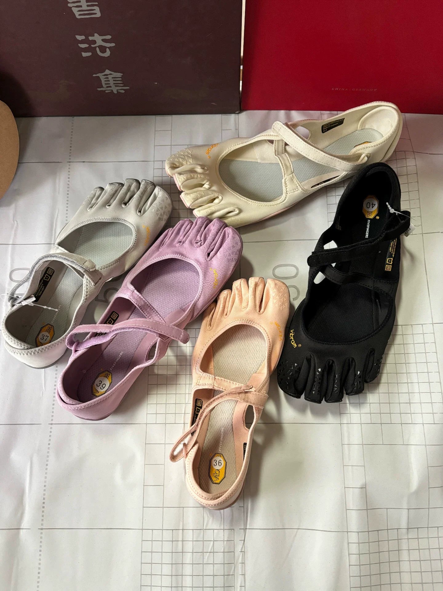 Vibram Five Finger Toe Shoes – Wisteria Mist | Groundedbae