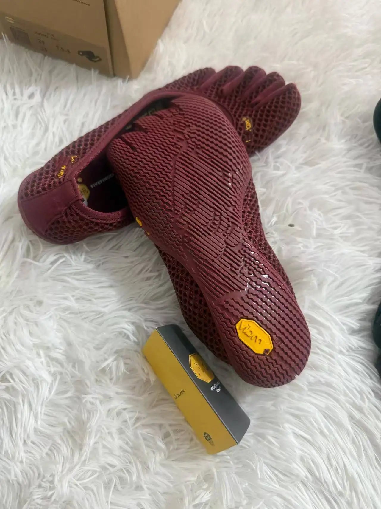 Vibram Five Finger Toe Shoes – Red Clay | Groundedbae